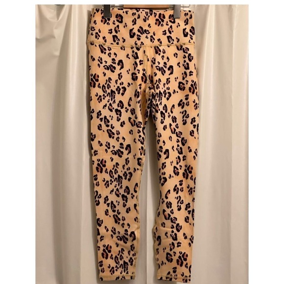FABLETICS Desert 🌵 Leopard 🐆 Print POWERHOLD High-Waisted Leggings size XS - Picture 2 of 11